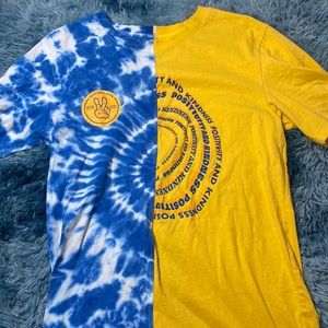 Dutch bros blue/yellow half and half short sleeve tee